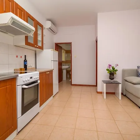 Apartments Marina Veskovic Nerezine Exterior photo