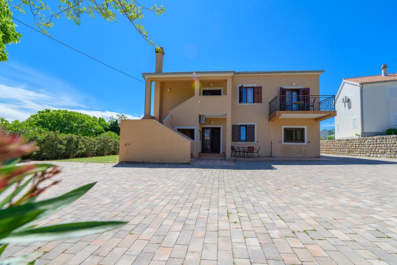 Apartment Marina Veskovic *
