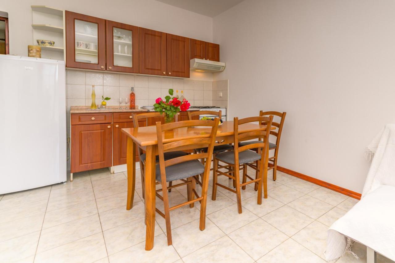 Apartment Marina Veskovic
