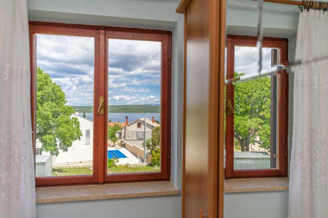 Marina Veskovic Apartment Nerezine