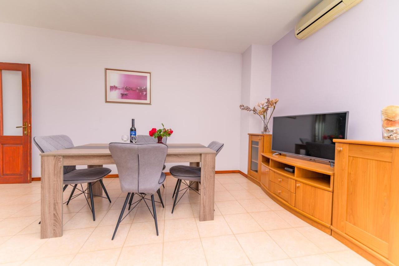 Apartment Marina Veskovic Nerezine